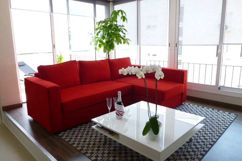 Sitges Town Center Apartment | Penthouse Apartment in the Heart of Sitges