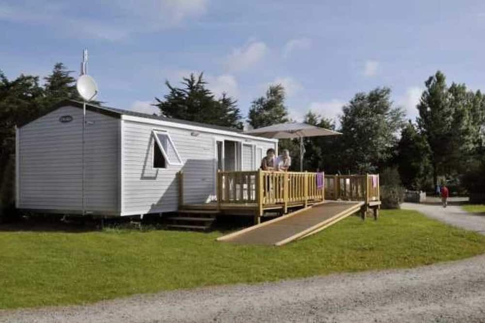 Plobannalec-Lesconil House | Camping 3 étoiles - Parc aquatique - eeeech