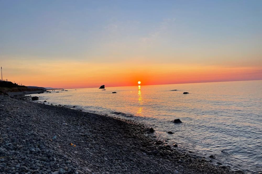 Caronia Apartment | Newly built apartments overlooking the sea 10 mt spectacular view