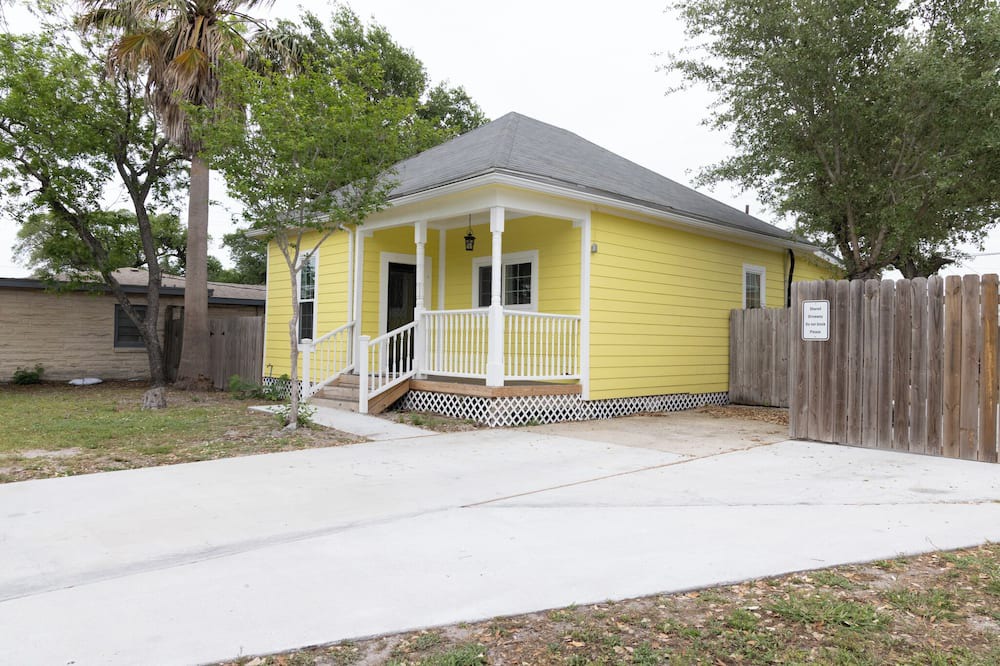 Aransas Pass House | Immerse yourself in the comfort of this charming home in Aransas Pass!