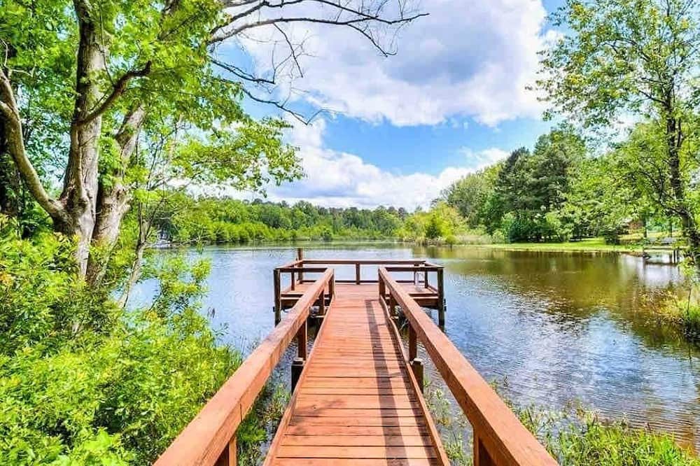 Summerton House | Sweet Marion - Dock + Boat Ramp + Spa + Lakefront