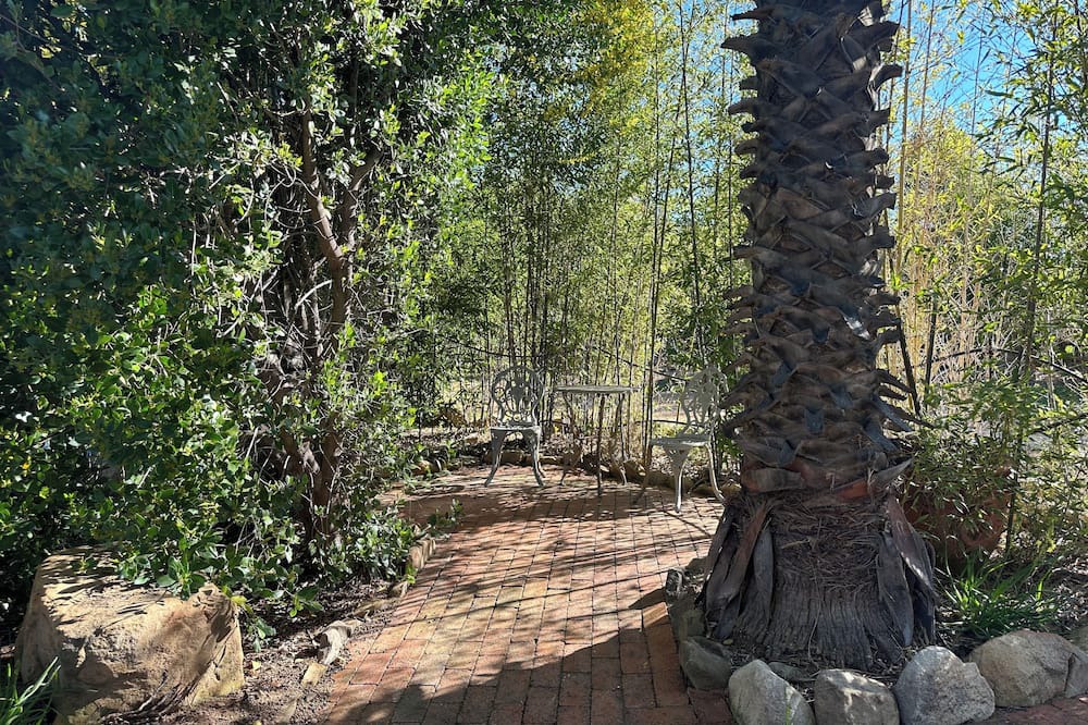 Ojai House | SPRAWLING OPEN OASIS CLEAN CUT FULLY LANDSCAPED