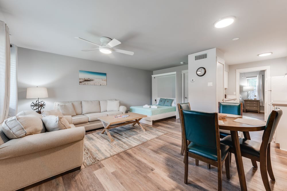 Port Aransas Condo | Roomy 1 BDRM Large Pool w/a Private Courtyard and a 5 Min Walk to the Beach