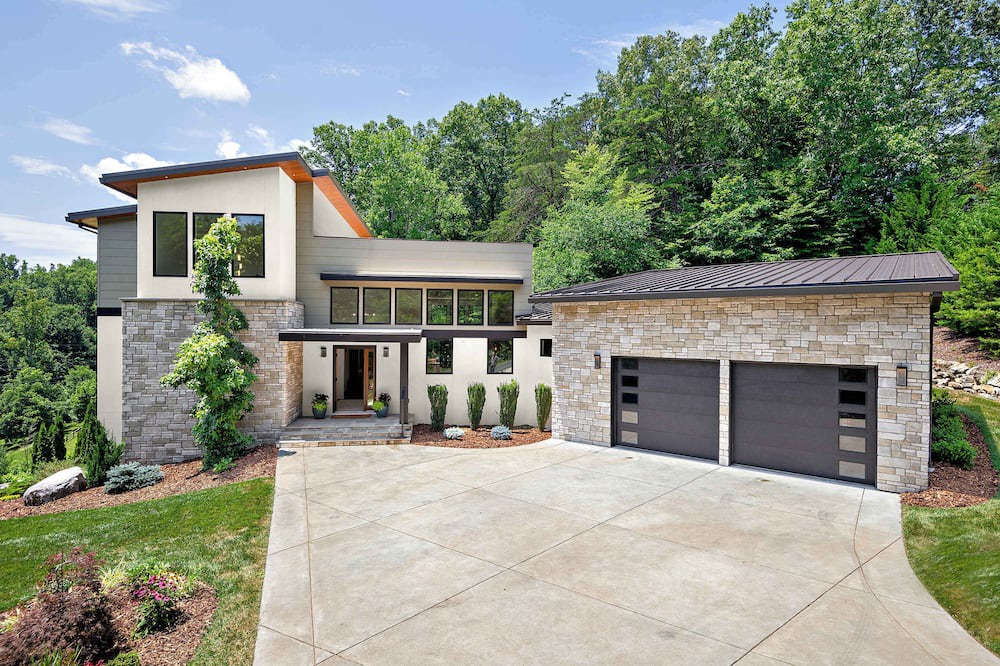 Alexander House | Private FirePit Deck Biltmore Tix Near AVL
