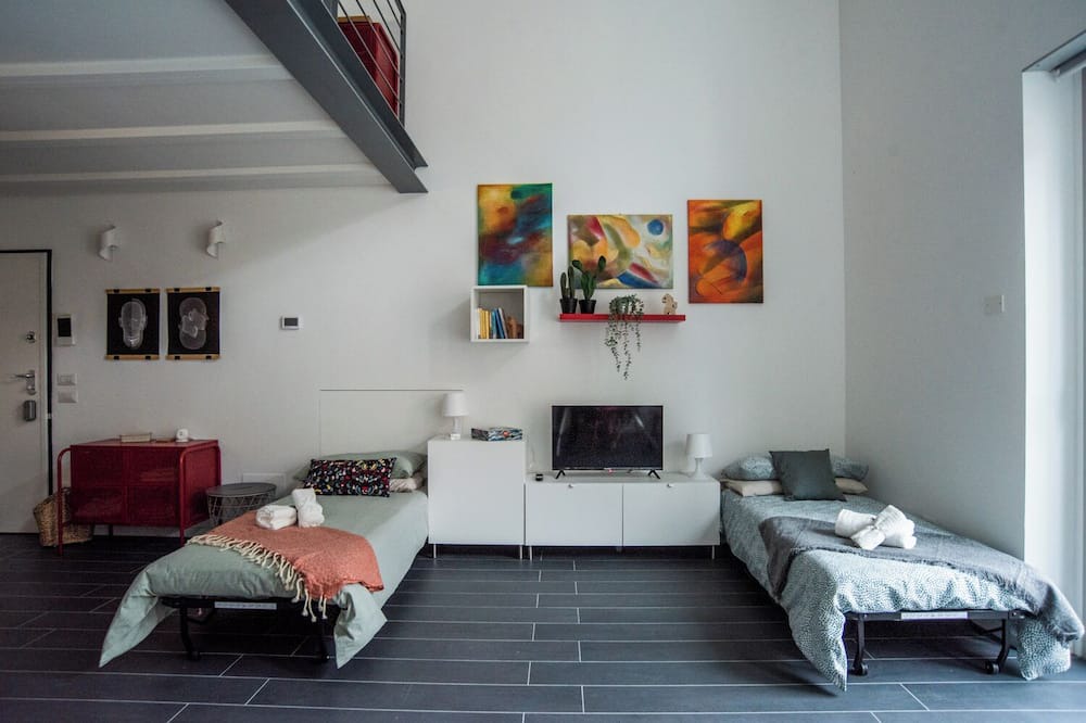 Milan Apartment | Quiet Loft near Rogoredo station and subway. Good for 3 friends.