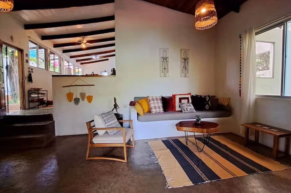 Los Pargos House | Surfers Paradise! 2-bedroom house in charming Los Pargos with WiFi, AC