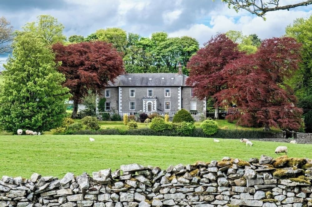 Kirkby Stephen House | Brownber Hall - country house with sweeping views of the Howgill Fells