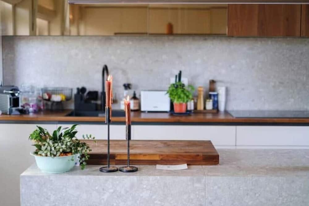 Jordaan Apartment | Sunny 2 Bd Apartment in the heart of the Jordaan