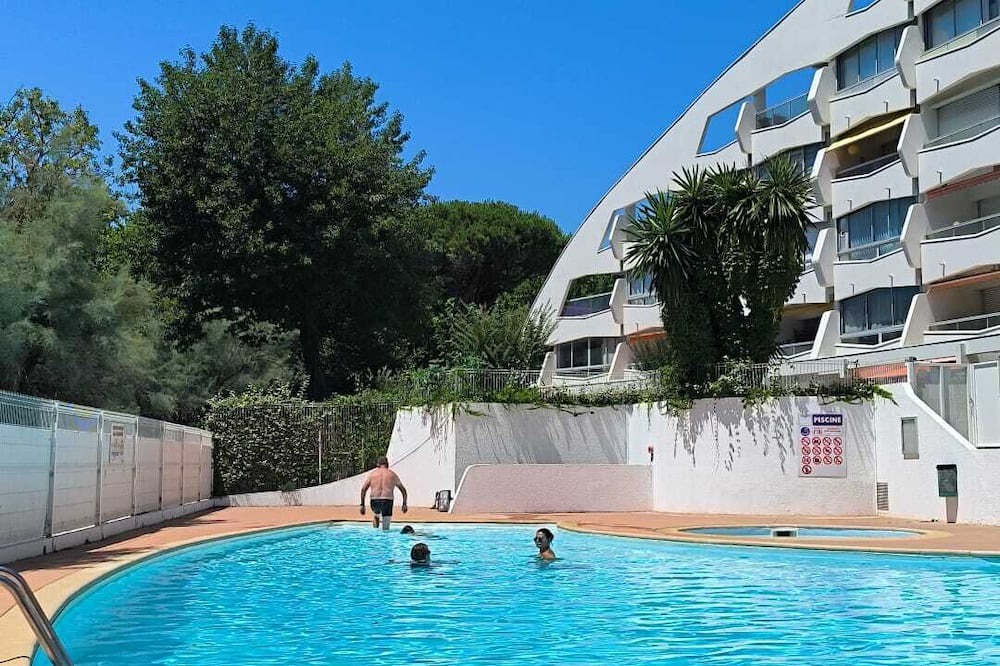 La Petite Motte Apartment | Studio with pool and 5 minutes from the beach