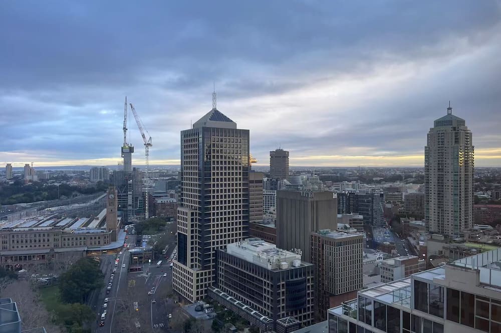 Peakhurst Apartment | Modern 2BR Gem in Sydney CBD
