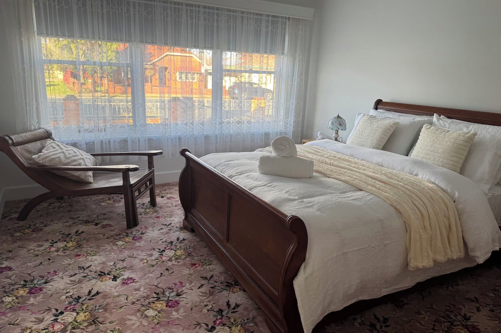 Kyabram House | The Leaock residence Full House pet friendly wifi
