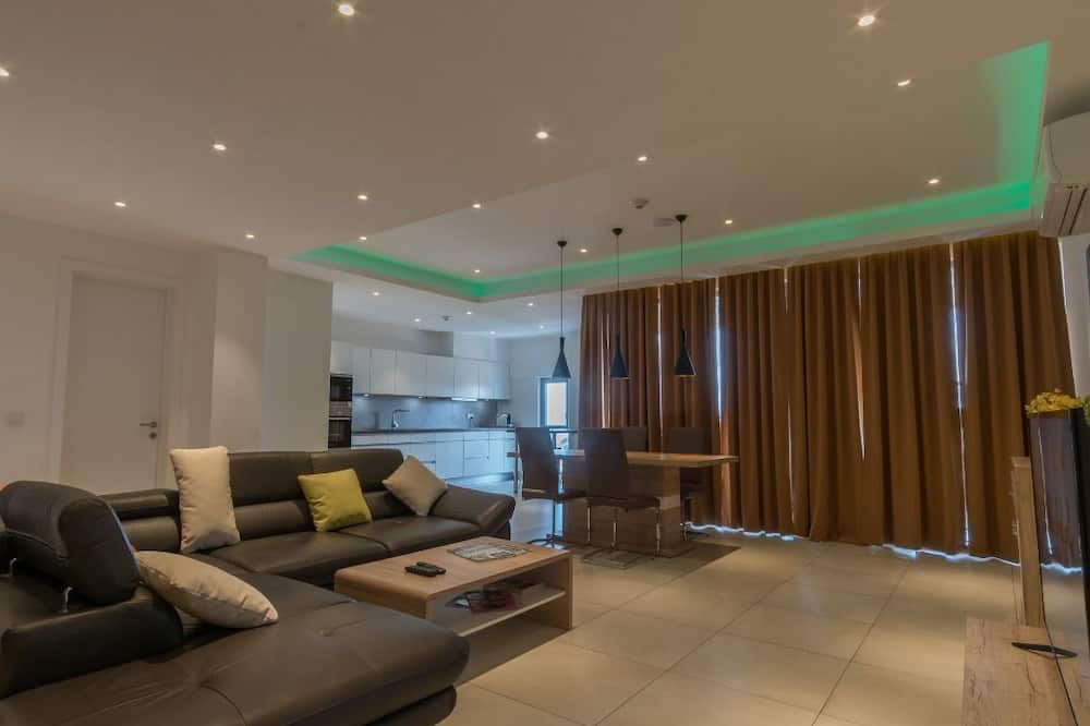 Labadi Apartment | Suncity Luxury 2 bedroom apartment | Rooftop pool & Gym
