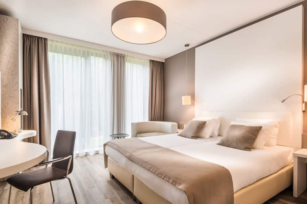 Wageningen House | Breathtaking Stay w/Spa & Scenic Surroundings | Local Dining & Nature Spots