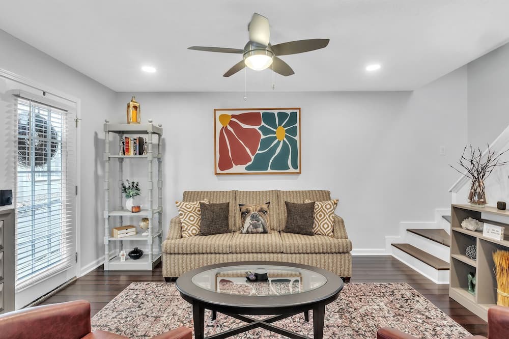 Starkville House | Heart of the Cotton District!