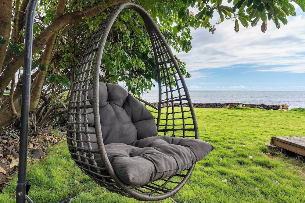 Ewa House | Oceanfront Stay w/AC, BBQ, Washer/Dryer & Kitchen