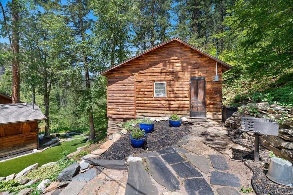 Spearfish Cabin | Rimrock Lodge: Birch Cabin