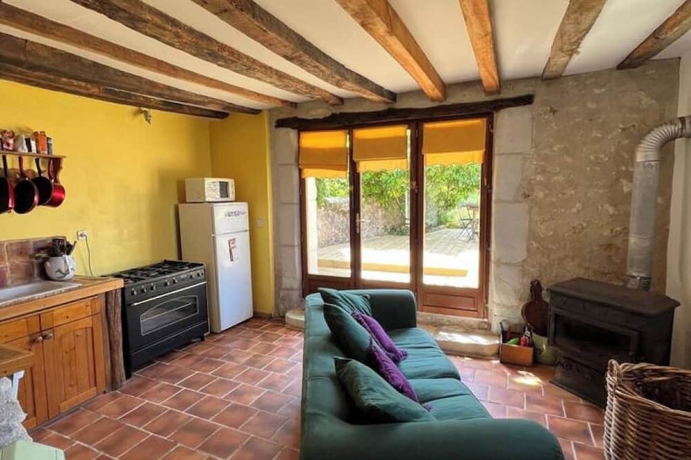 Loche-sur-Indrois Cottage | Charm, garden & tradition, Beauval Zoo