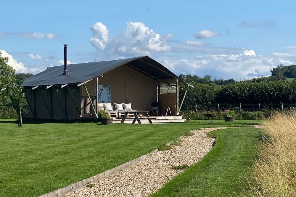 Glastonbury Cabin | Pippin, set in a peaceful orchard just ten minutes from Glastonbury