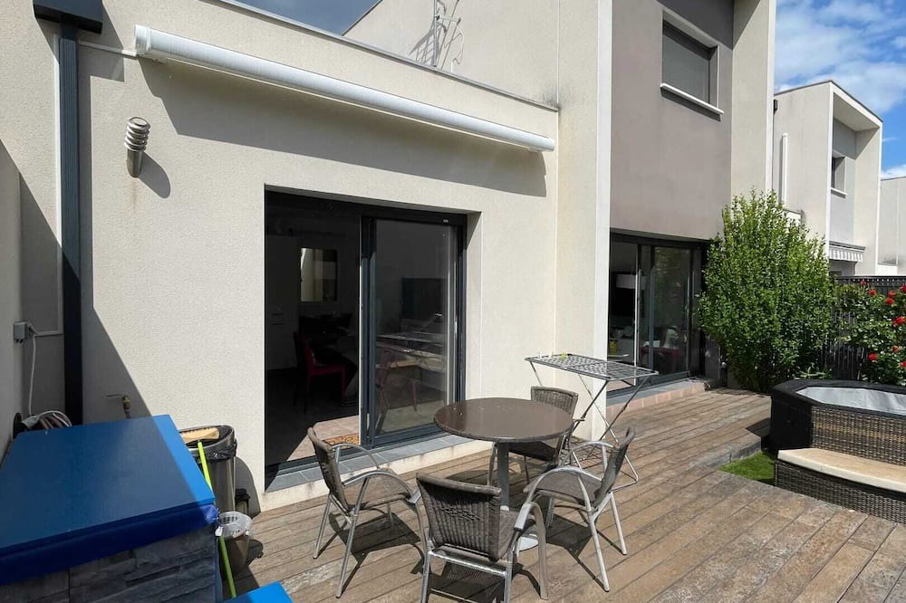 Juvignac House | Homerez - Family House with Pool in Juvignac