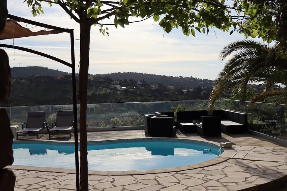 Les Issambres House | Superb pool villa with sea view in Les Issambres (83) for vacations with family or friends!