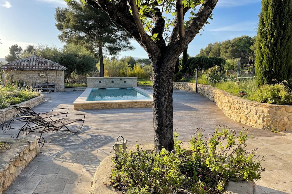 Le Castellet Other | Gîte in a paradise setting with private pool