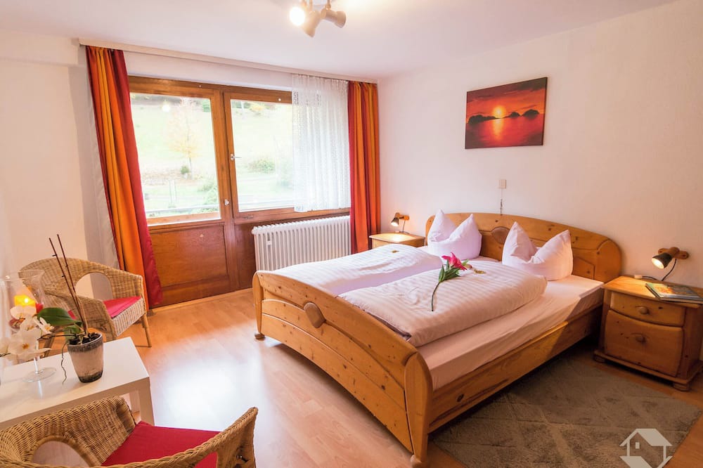 Altensteig Apartment | Apartment 'Ferienwohnung' with Shared Terrace, Balcony and Wi-Fi