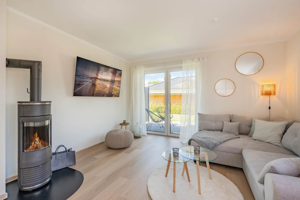 Ueckeritz Apartment | Cozy vacation home "Domizil zum Lerchengrund 03" in Ückeritz close to the beach