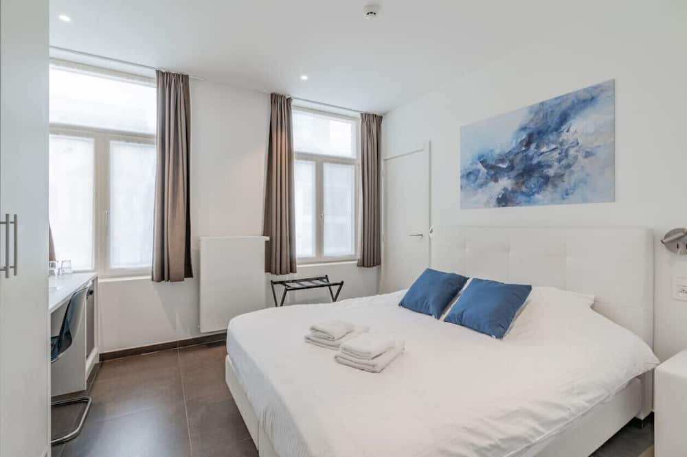 Kristus-Koning Apartment | Elegant room with private bathroom near city center
