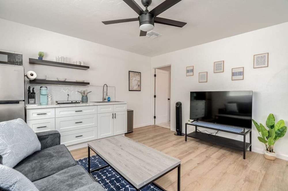 Palo Verde House | 1Bed Private Guesthouse by UofA and Med Centers