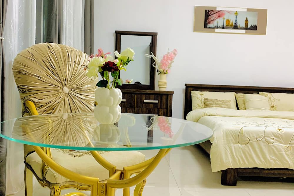 Abu Dhabi Apartment | Cozy 1-bedroom apartment in charming Abu Dhabi with AC, WiFi