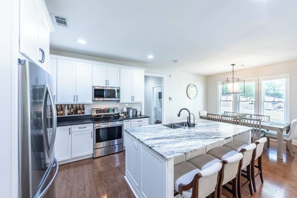 Reynolds Landing Cottage | 4BR Retreat with Space & Style