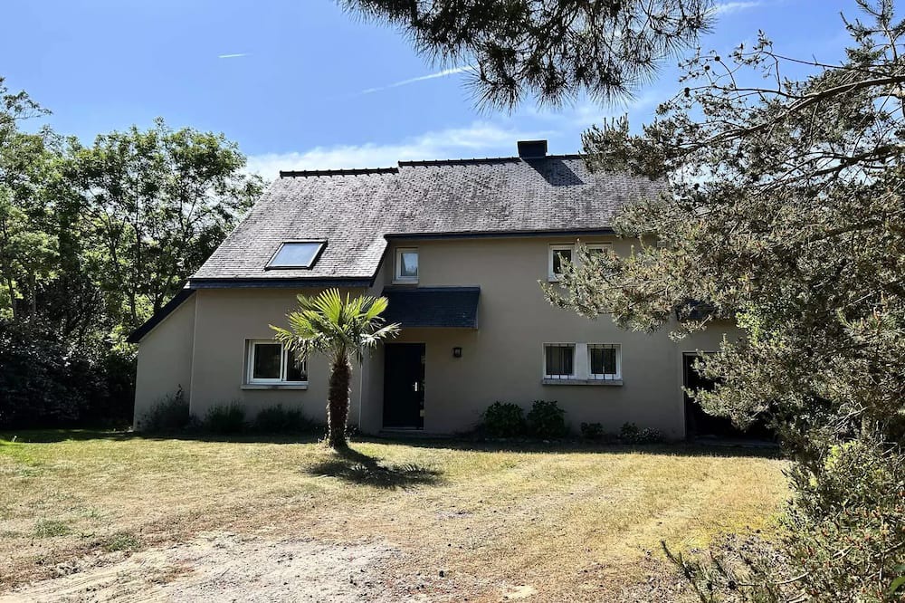 Sables-d'Or-les-Pins Villa | 113 - Family home 5 minutes from the beach.