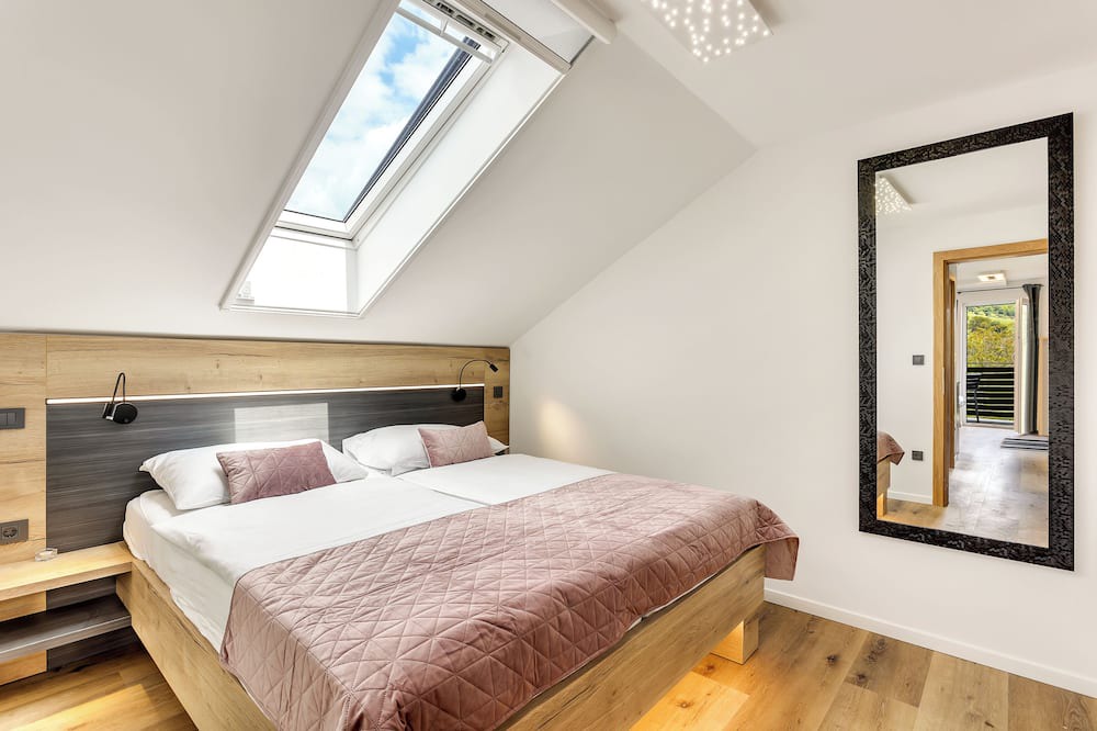 Podsreda House | Lux Apartment close to castle Podreda with balcony 2 unit