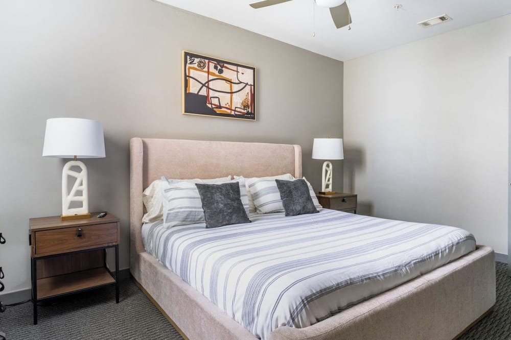 University District Apartment | TheNine 2BD 3 - Two Bedroom Apartment, Sleeps 4