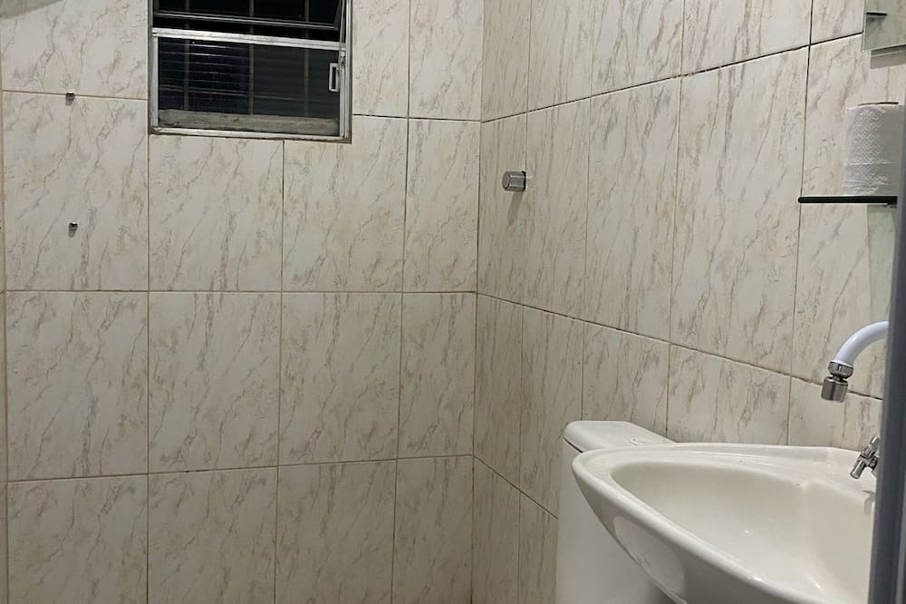 Redencao House | 2-bedroom house with WiFi and AC in Manaus