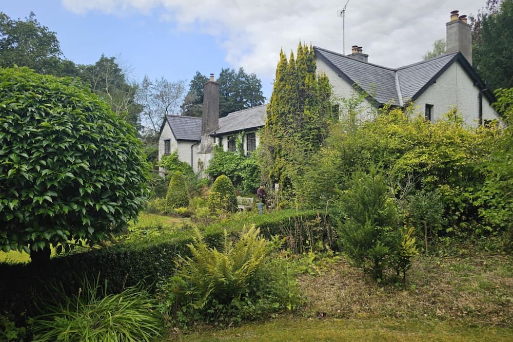 Calverleigh Apartment | The Annexe - Lurley Manor