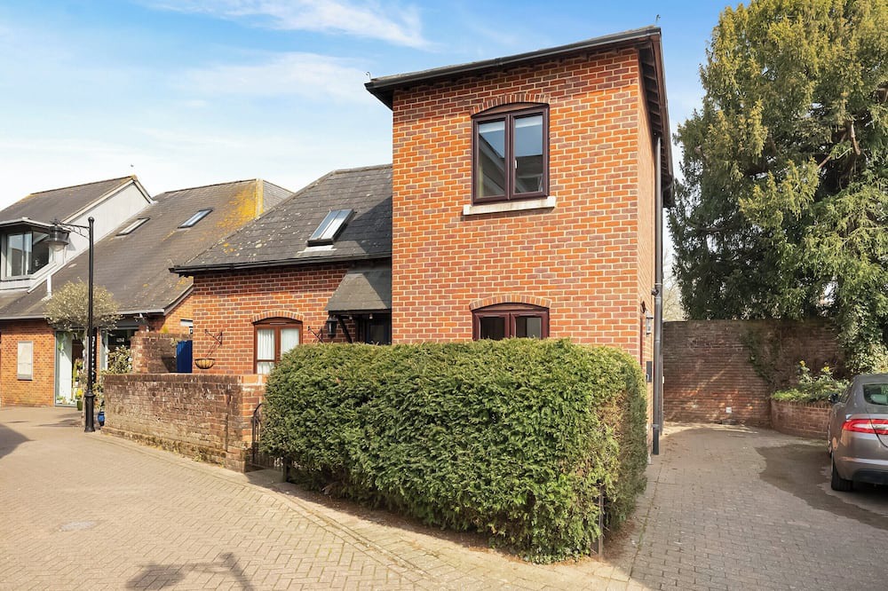 New Forest District Cottage | 2 bedroom accommodation in Ringwood