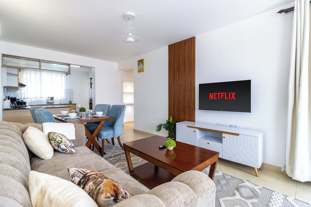 Ruiru Apartment | Spacious 3-bedroom apartment with WiFi, swimming pool in vibrant Tatu City