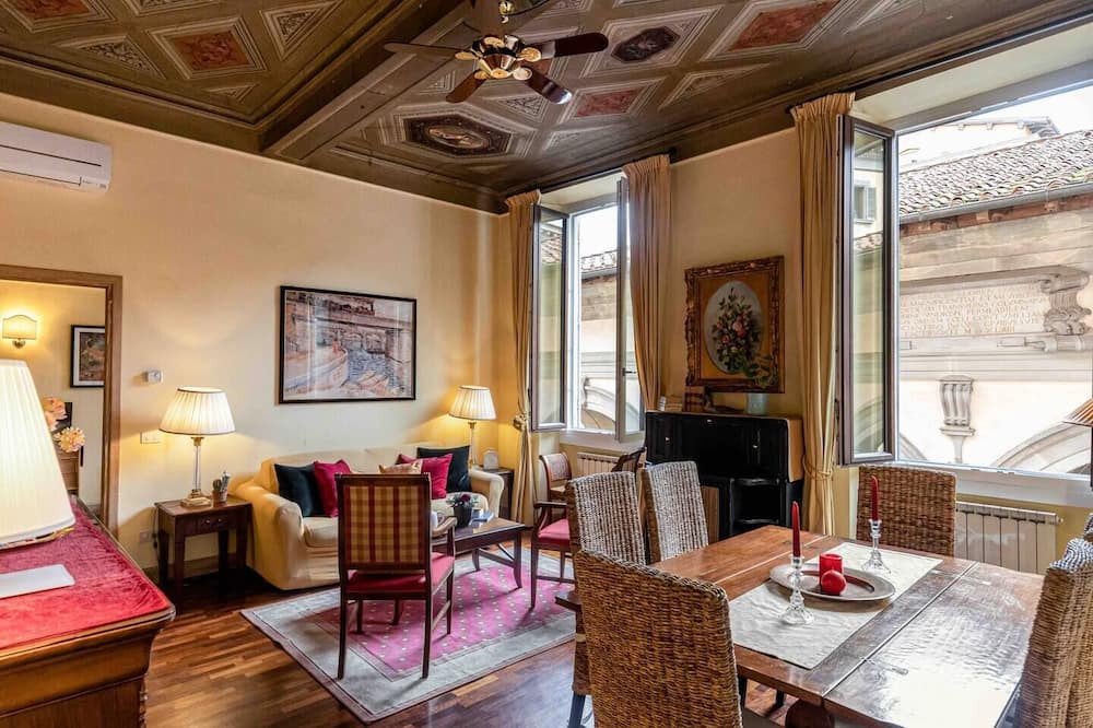 Oltrarno Apartment | Luxury Apartment Il Porcellino: Unique View and best Location