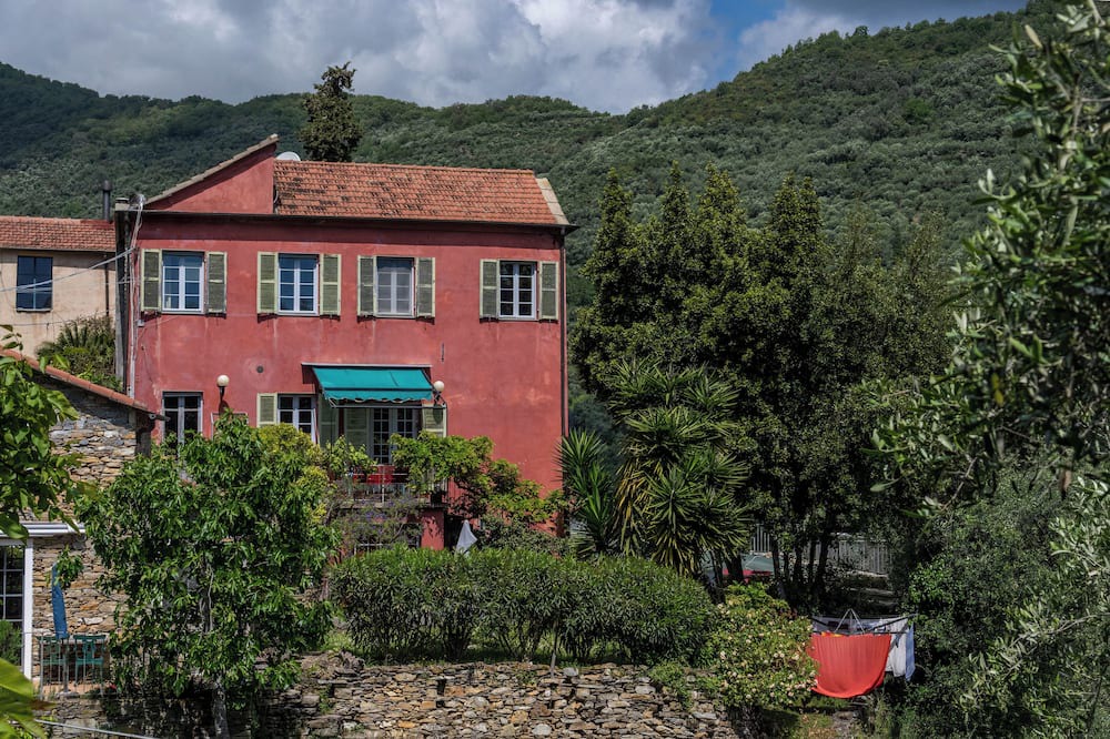 Dolcedo Villa | Rustic Villa with pool in a quiet medieval village, surrounded by olive trees