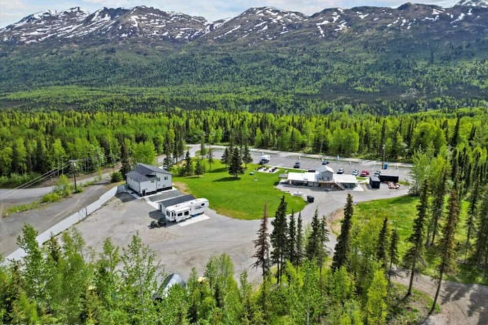 Chugiak RV Rental | Twin Peaks RV Site2 w Elec/Sewer
