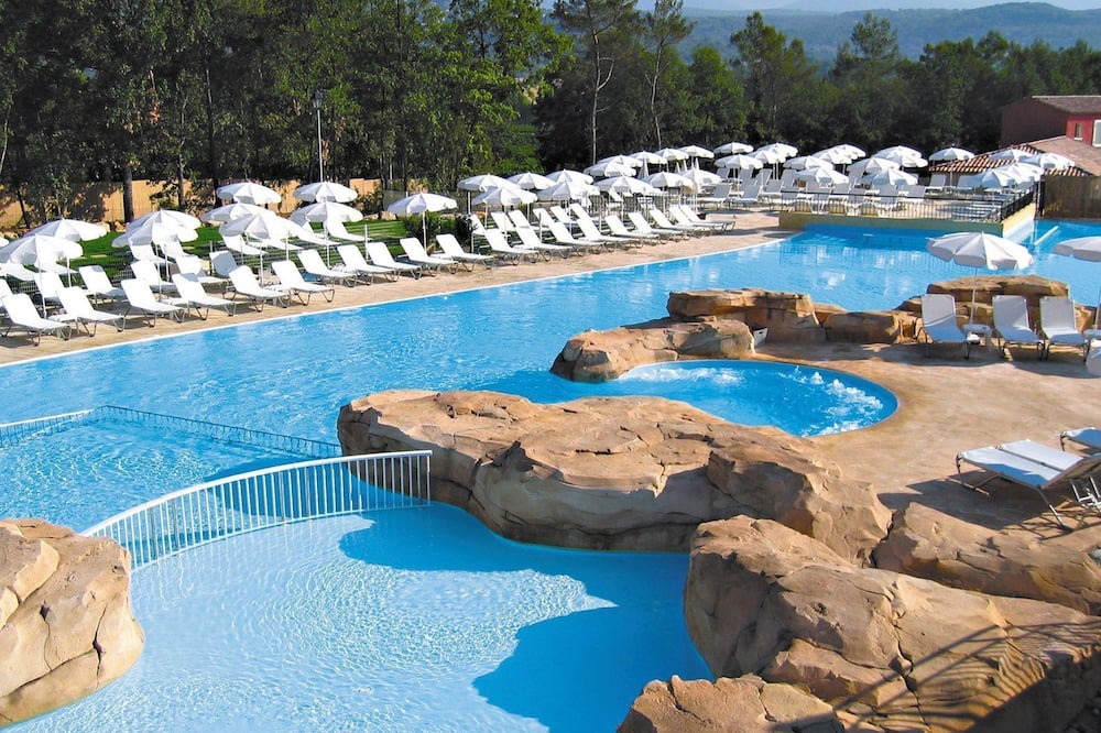 Fayence House | Maison Équipée avec Accès PIscine| Parking Gratuit