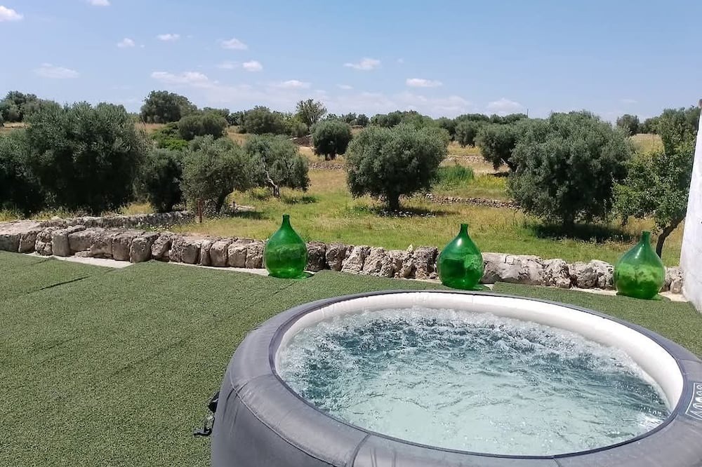 Crispiano House | Tipica Masseria immersa nel verde e tra ulivi secolari.animali domestici ammess