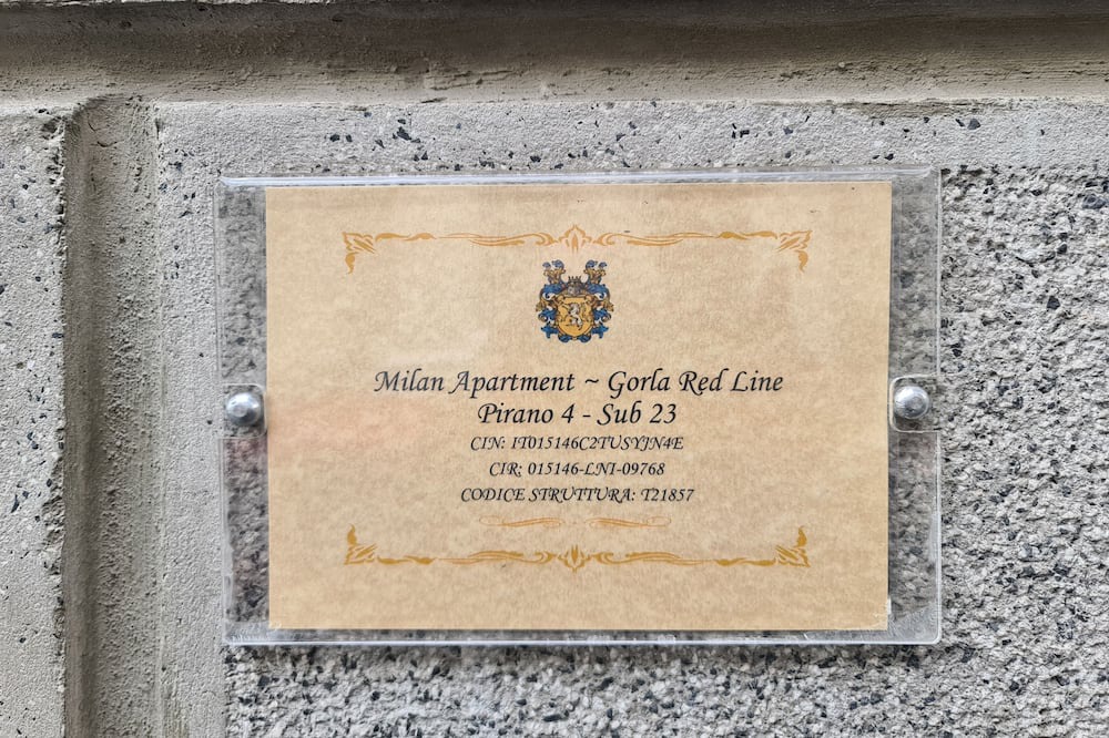 Gorla Apartment | Quiet apartment 30 meters from the Red Metro, in a well-serviced area