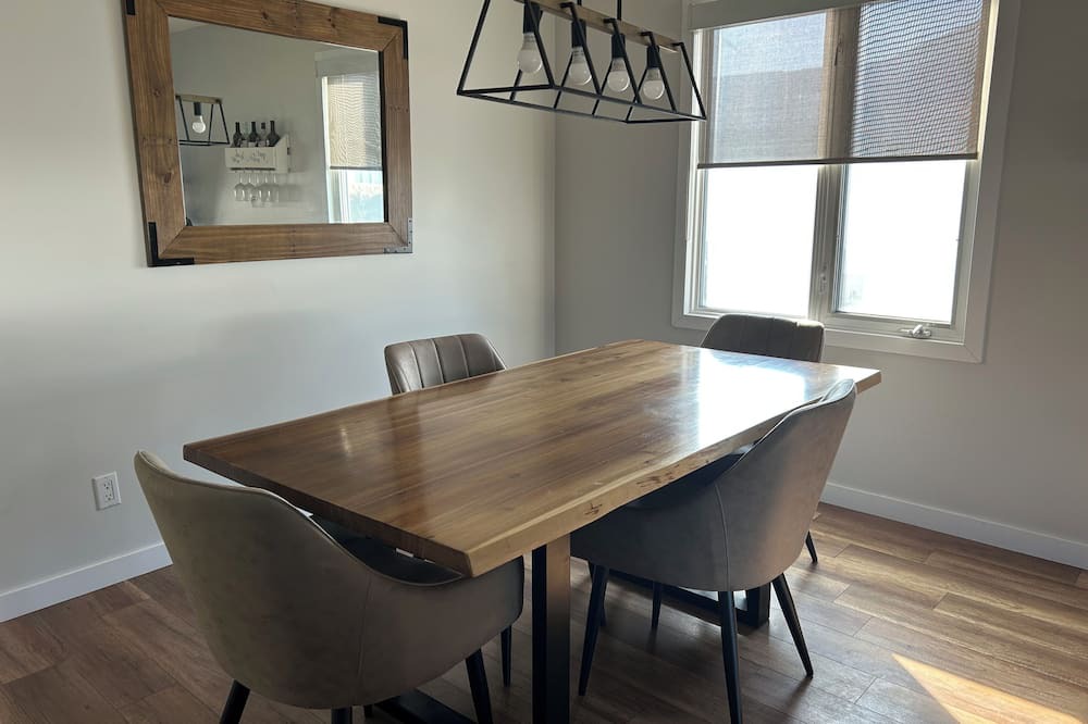 Fort McMurray House | Entire Home in Fort McMurray