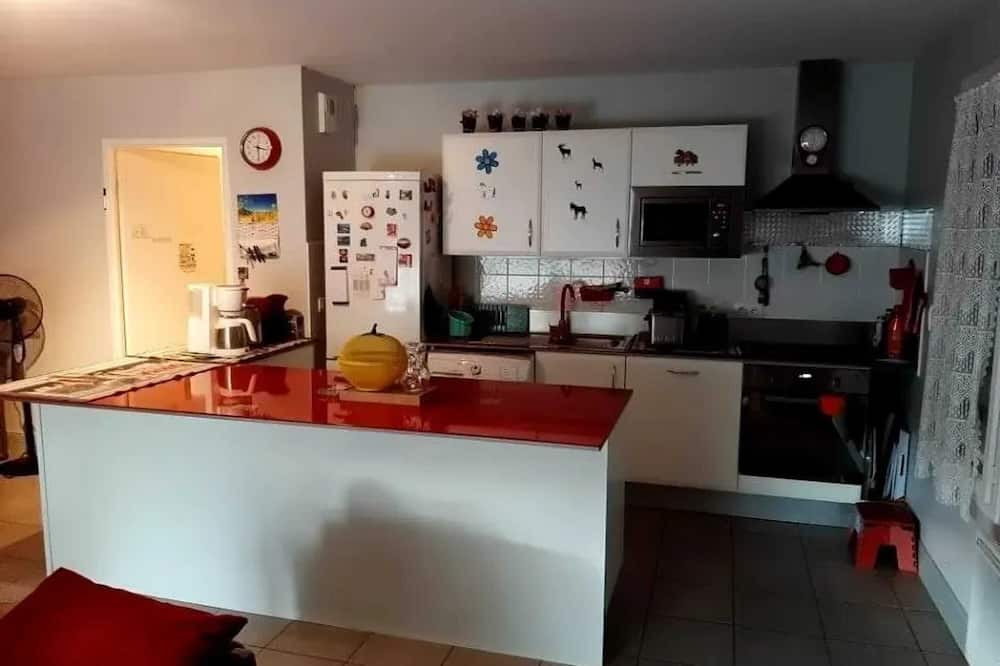 Saint-Jean-Pied-de-Port Apartment | Homerez - Apartment in Saint-Jean-Pied-de-Port