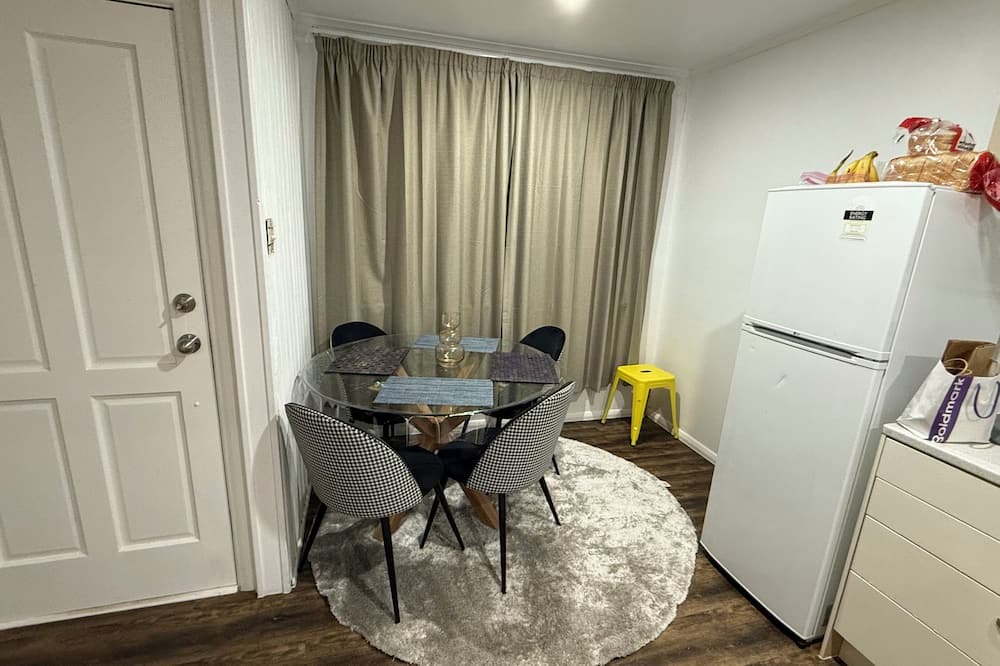 Hamilton House | The Perry Escape!