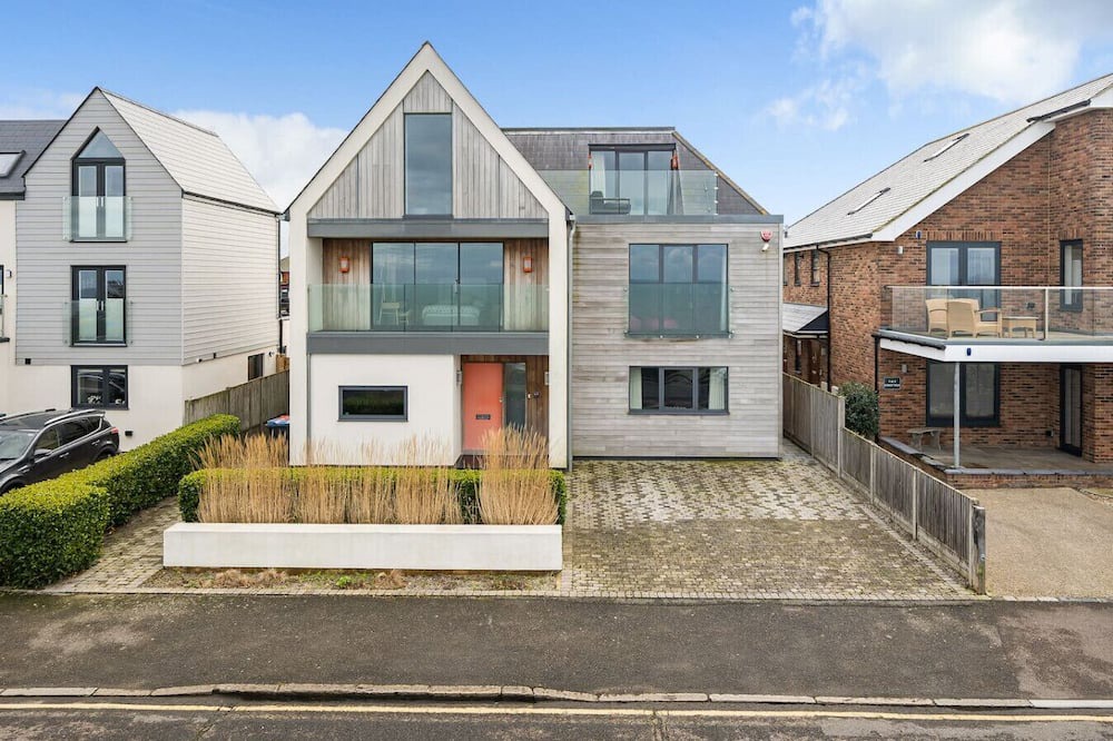 Tankerton House | Whitstable | 4 bd | Pool | Games Room | Cinema