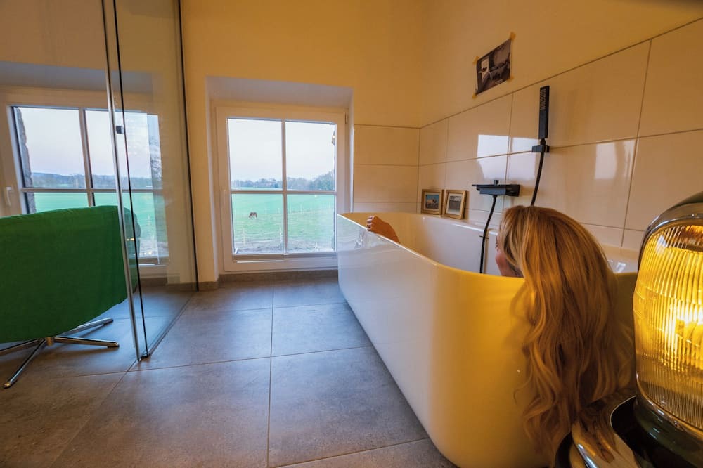 Tecklenburg Apartment | E-Loft in the high-voltage room Altes Wasserwerk Tecklenburg special vacation apartment