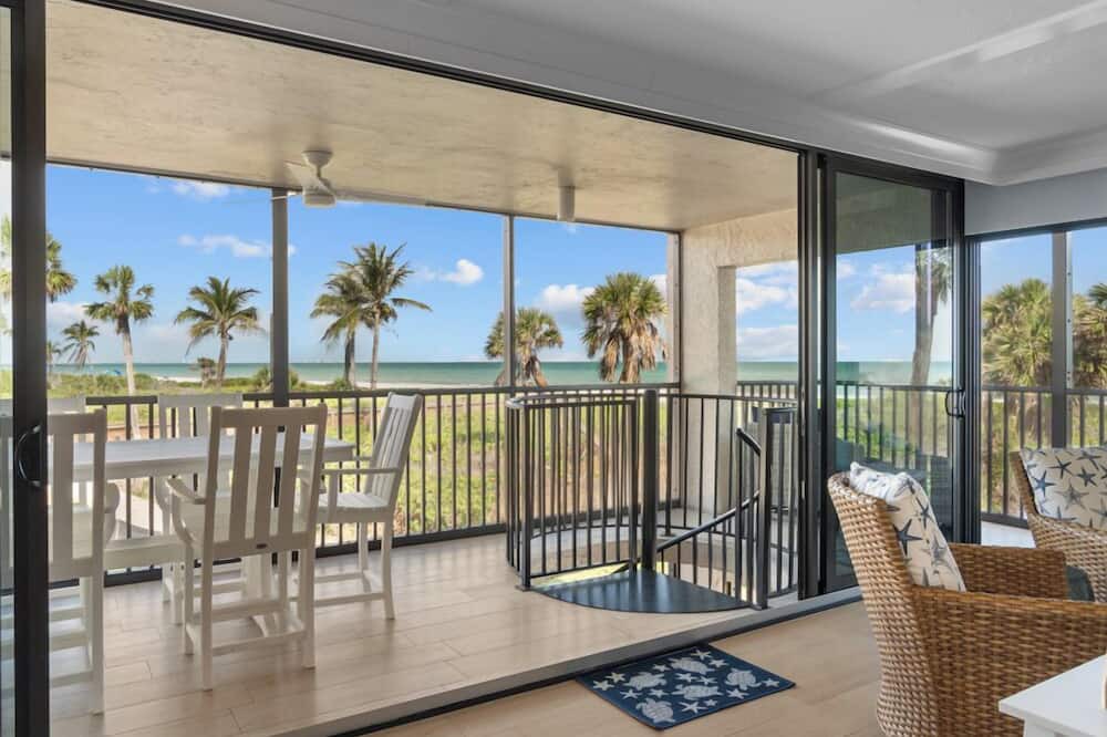 Sanibel Condo | Corner Condo with 180° Gulf Views + Beach Access | Sundial R-206